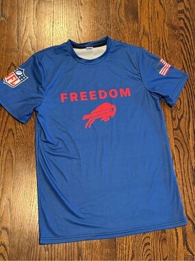 Men’s Buffalo Bills football Freedom athletic shirt medium new no tags